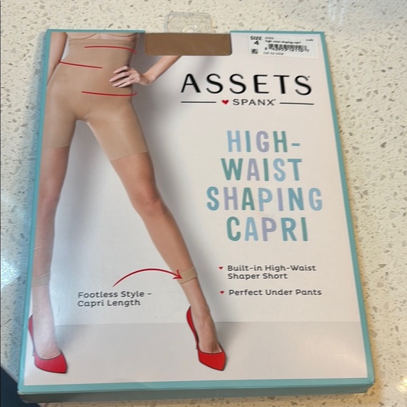 New Spanx High-Waist Shaping Capri - Picture 1 of 3